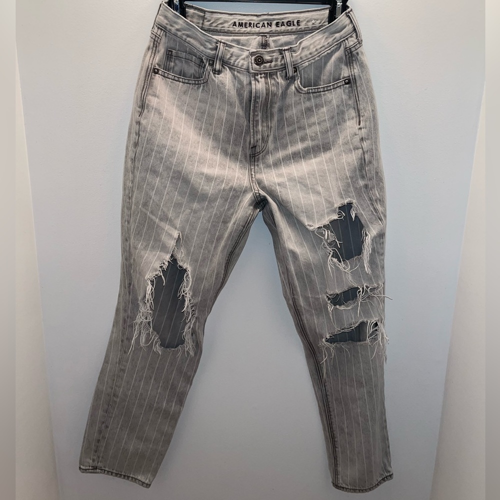 American Eagle Size 4 Distressed Gray Striped Mom Jean